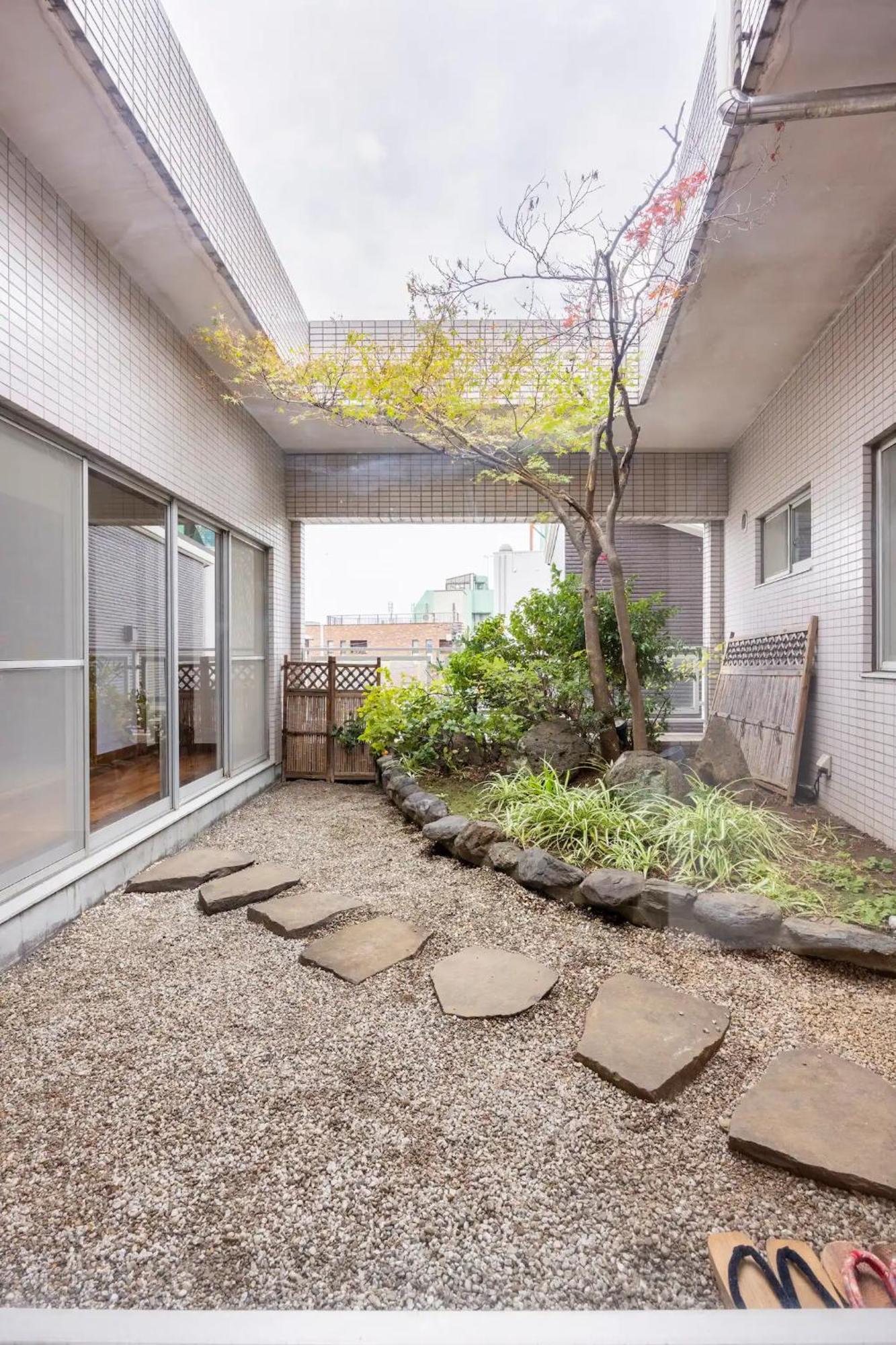 Private Japanese Garden,130m2, Ikebukuro Shinjuku Shibuya 5-15min , 200 Restaurants Nearby, 7-11 In Front Apartment *